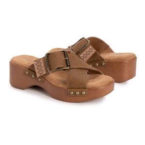MUKLUKS Suede Buckle Strap Platform Sandals
